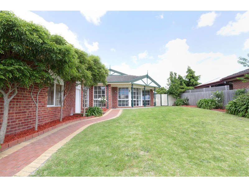 14 Wattle Bird Way, Langwarrin VIC 3910