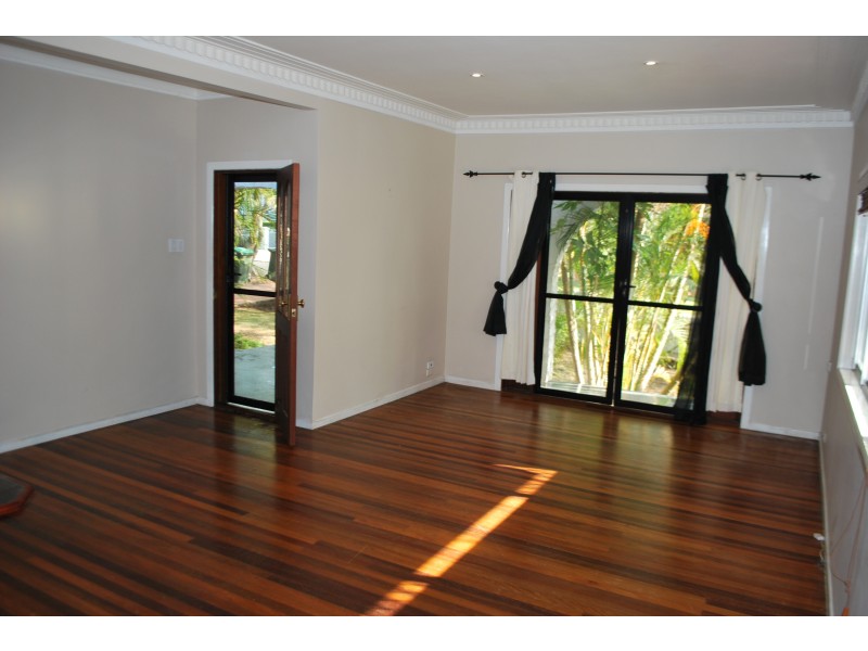 5 Halcyon Street, Wavell Heights QLD 4012