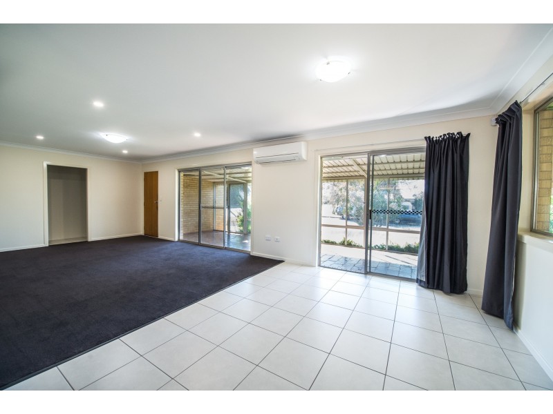 6 Corriedale Crescent, Harristown QLD 4350