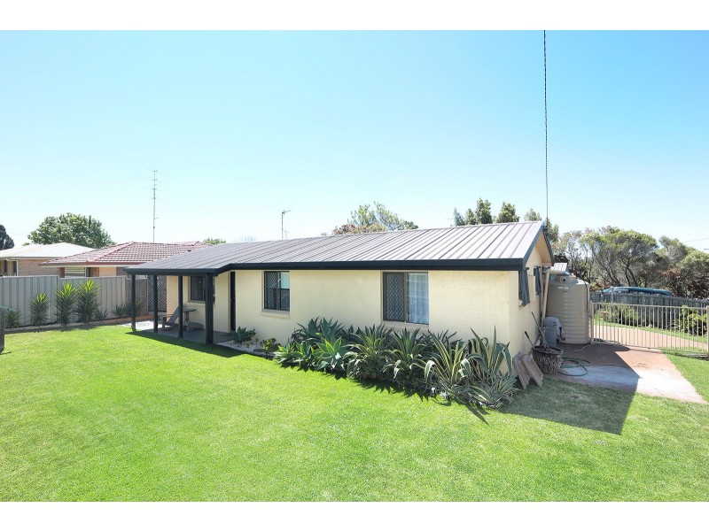 1 Champagne Crescent, Wilsonton Heights QLD 4350