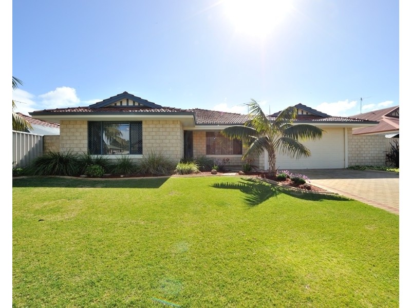 62 Montebourg Meander, Port Kennedy WA 6172