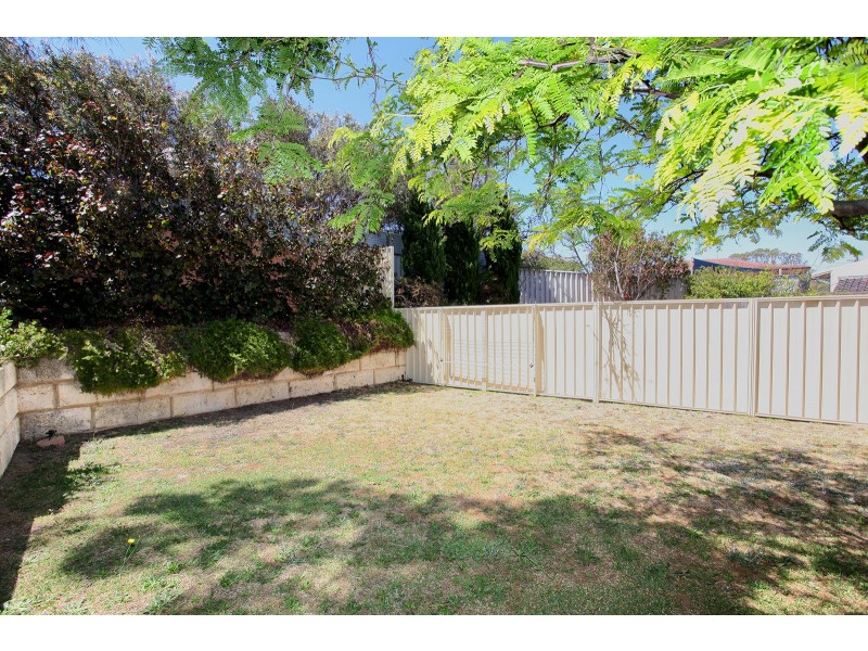 2/3 Leander Street, Falcon WA 6210