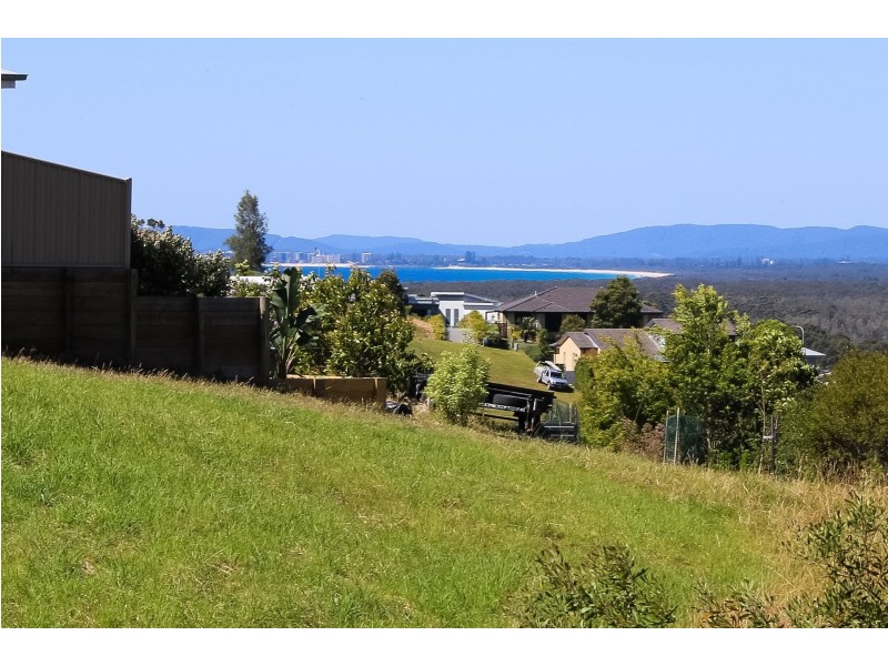 69 Coastal View Dr, Tallwoods Village NSW 2430