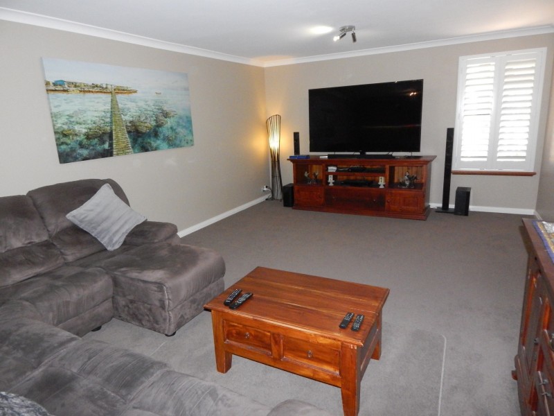 10 Teraglin Vista, Yanchep WA 6035