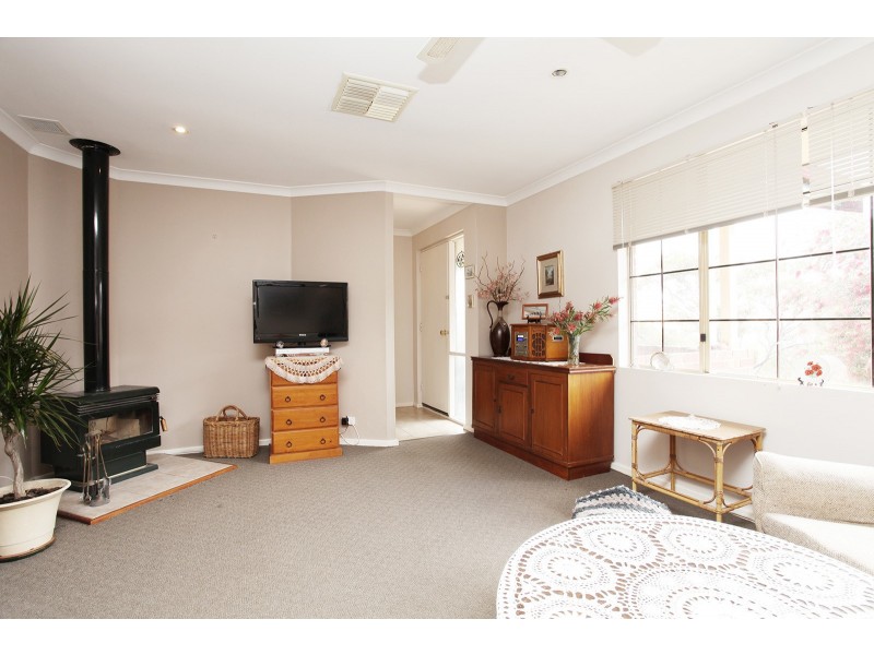 17 Hamersley Street, Toodyay WA 6566