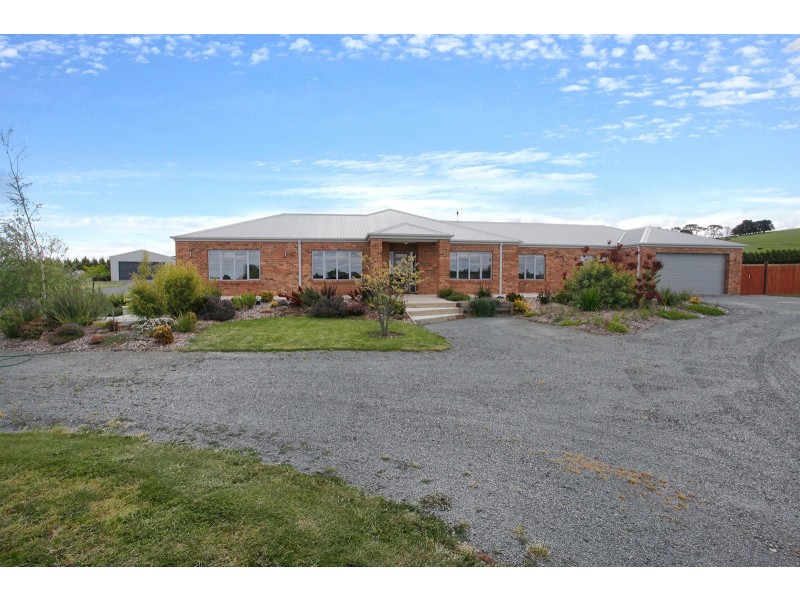 105 Blakeville Road, Ballan VIC 3342