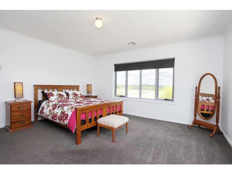 105 Blakeville Road, Ballan VIC 3342