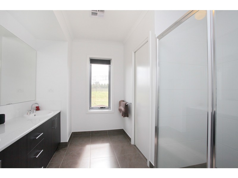 105 Blakeville Road, Ballan VIC 3342