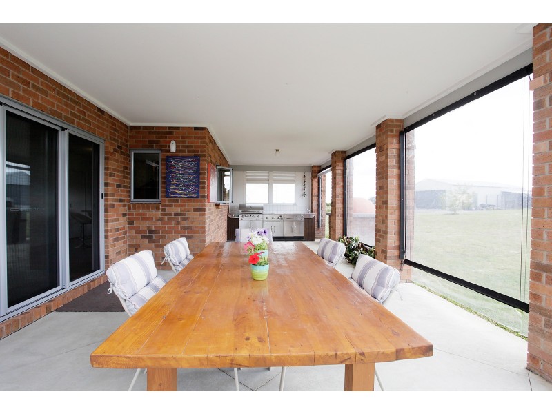 105 Blakeville Road, Ballan VIC 3342