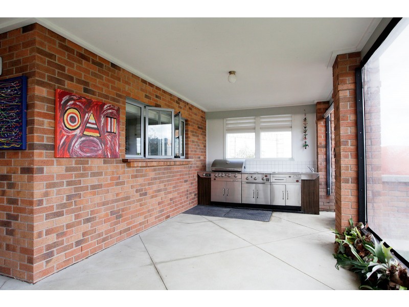 105 Blakeville Road, Ballan VIC 3342