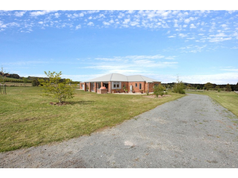 105 Blakeville Road, Ballan VIC 3342