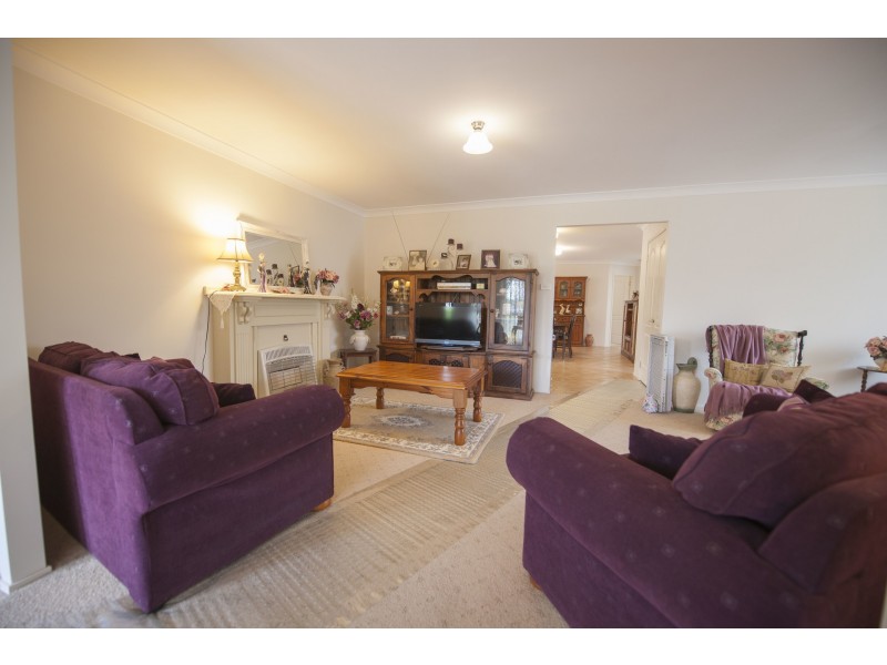 11 Maybush Avenue, Thornton NSW 2322