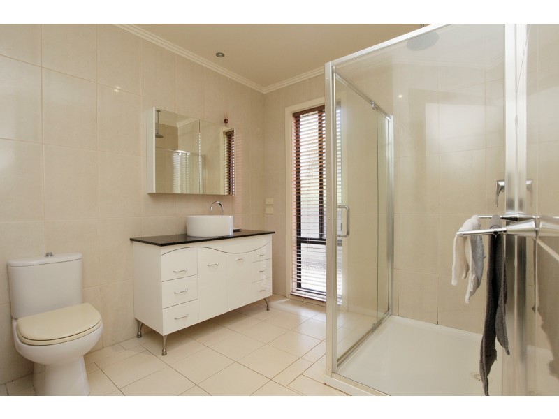 1/15-17 Clematis Drive, Halls Gap VIC 3381