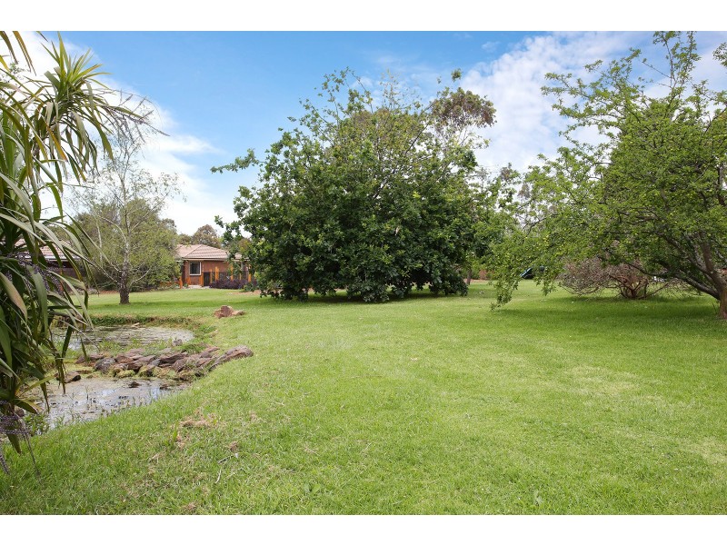 5 Inverness Crt, Somerville VIC 3912