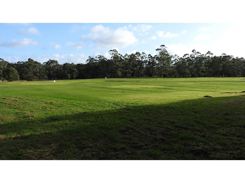 295 Beaconsfield – Emerald Rd, Beaconsfield VIC 3807