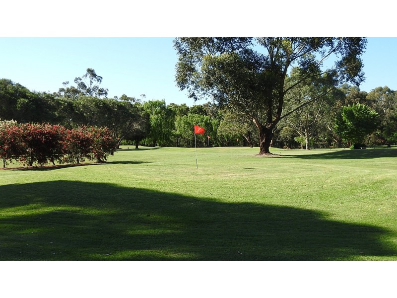 295 Beaconsfield – Emerald Rd, Beaconsfield VIC 3807