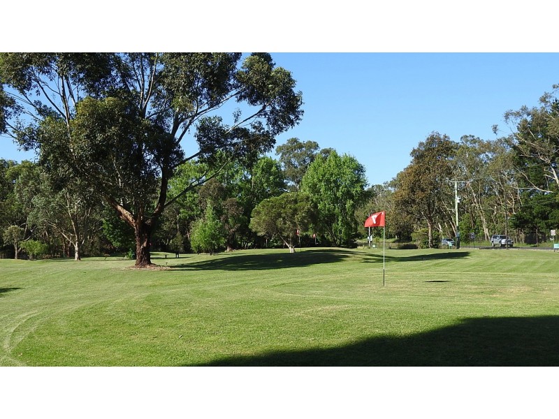 295 Beaconsfield – Emerald Rd, Beaconsfield VIC 3807