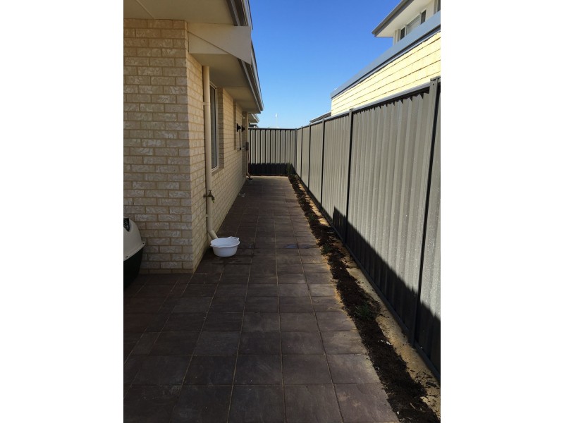 6 Farnese Way, Banksia Grove WA 6031