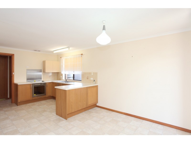 2/33 Leworthy Street, Victor Harbor SA 5211