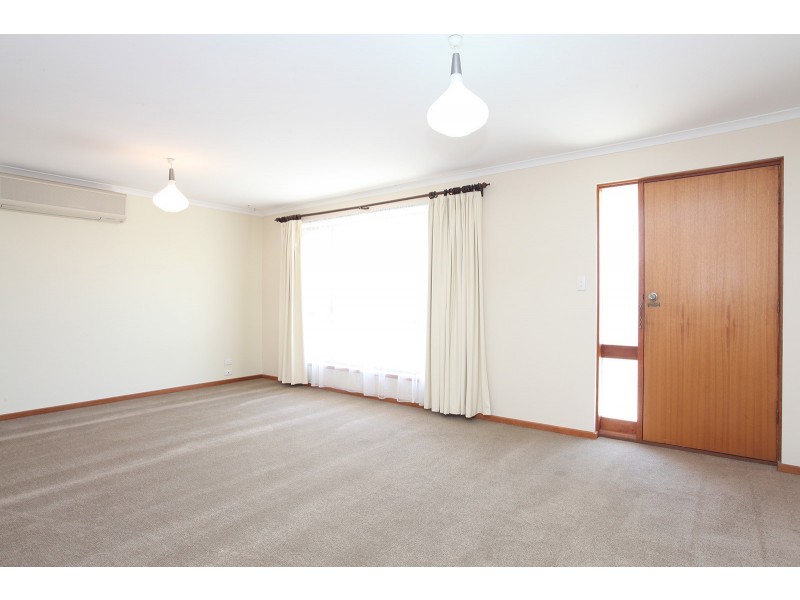 2/33 Leworthy Street, Victor Harbor SA 5211