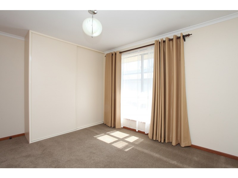 2/33 Leworthy Street, Victor Harbor SA 5211