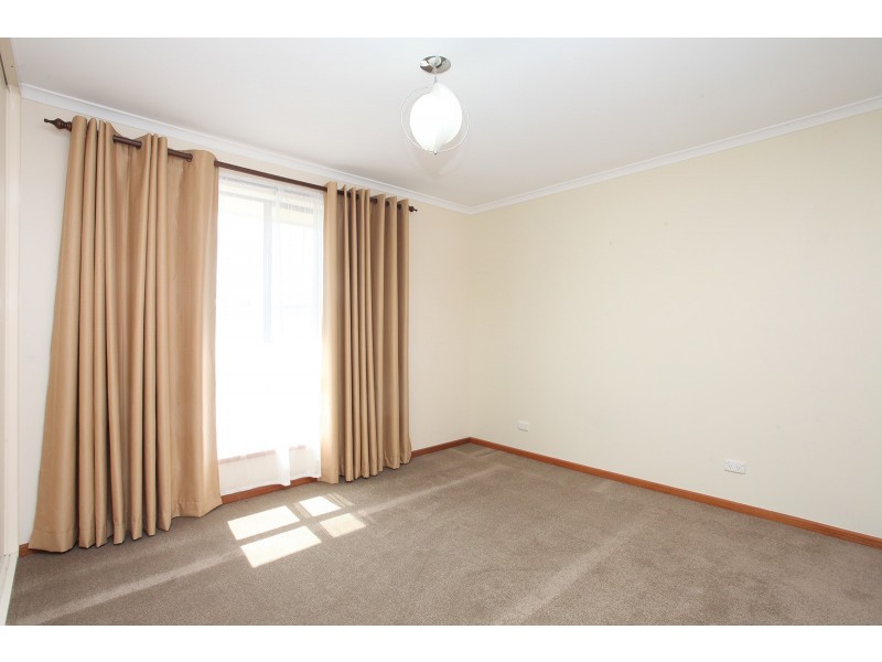 2/33 Leworthy Street, Victor Harbor SA 5211