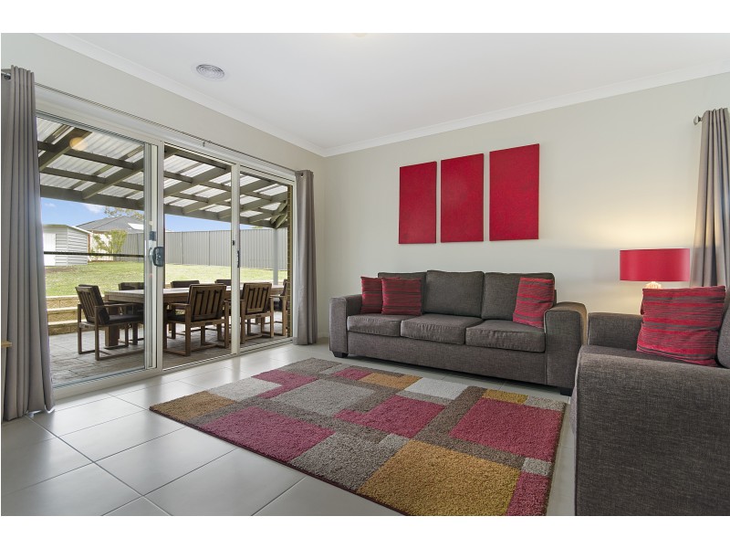 3 Edols Street, Ballan VIC 3342