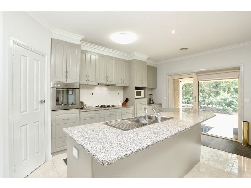 49 Grant Drive, Benalla VIC 3672