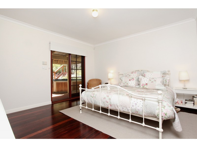 12 Sophia Grove, Roleystone WA 6111