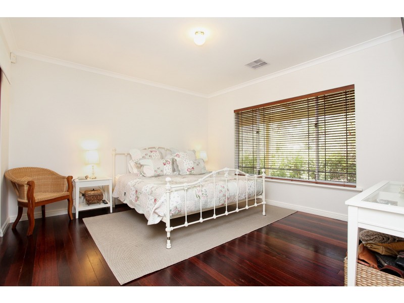 12 Sophia Grove, Roleystone WA 6111