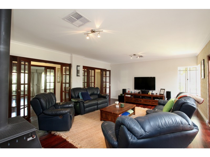 12 Sophia Grove, Roleystone WA 6111