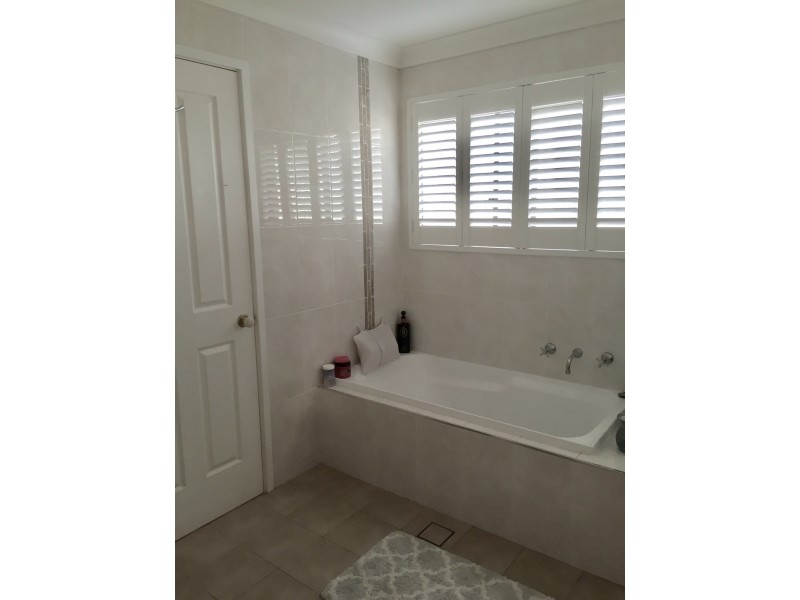 24 Chisholm crescent, Blaxland NSW 2774