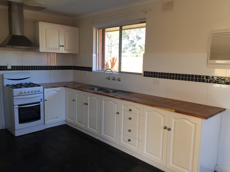 66 Kentwood Road, Morphett Vale SA 5162