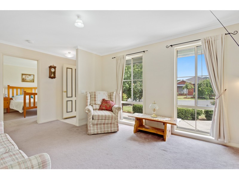 8/8a Henry Street, Koo Wee Rup VIC 3981