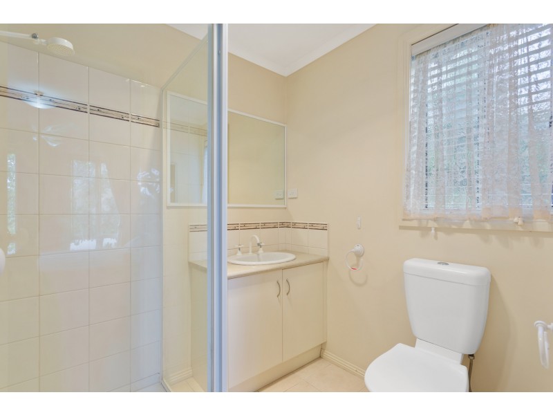 8/8a Henry Street, Koo Wee Rup VIC 3981