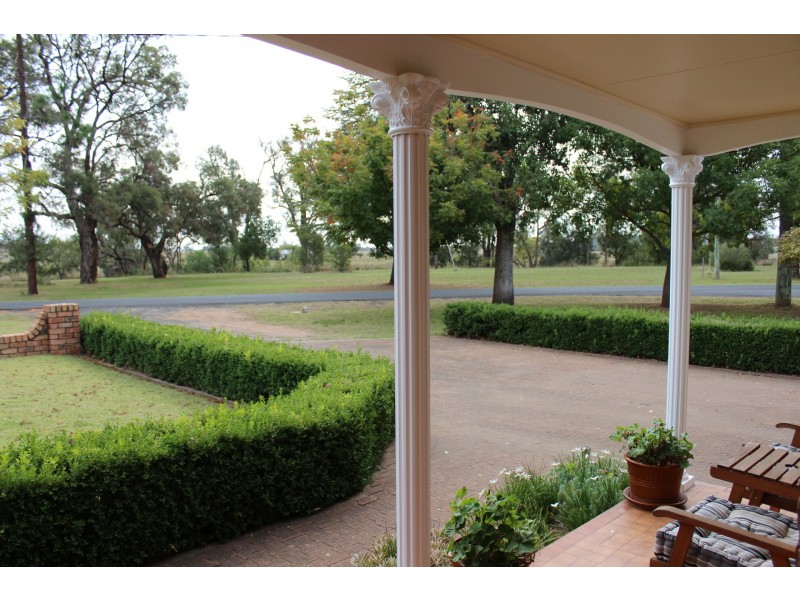 14 Castlereagh Avenue, Binnaway NSW 2395