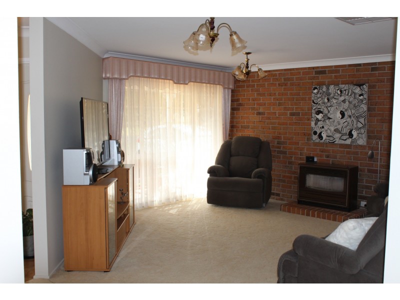 14 Castlereagh Avenue, Binnaway NSW 2395