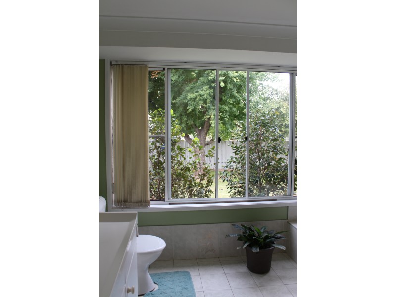 14 Castlereagh Avenue, Binnaway NSW 2395