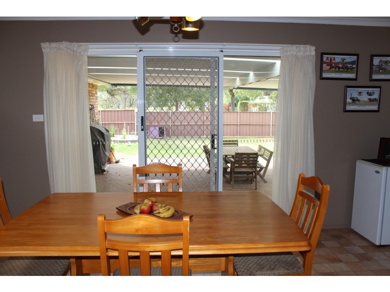 14 Castlereagh Avenue, Binnaway NSW 2395