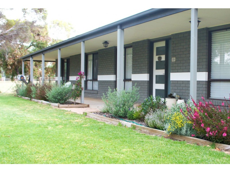 30 Pine View Drive, Tocumwal NSW 2714