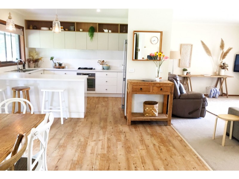 30 Pine View Drive, Tocumwal NSW 2714