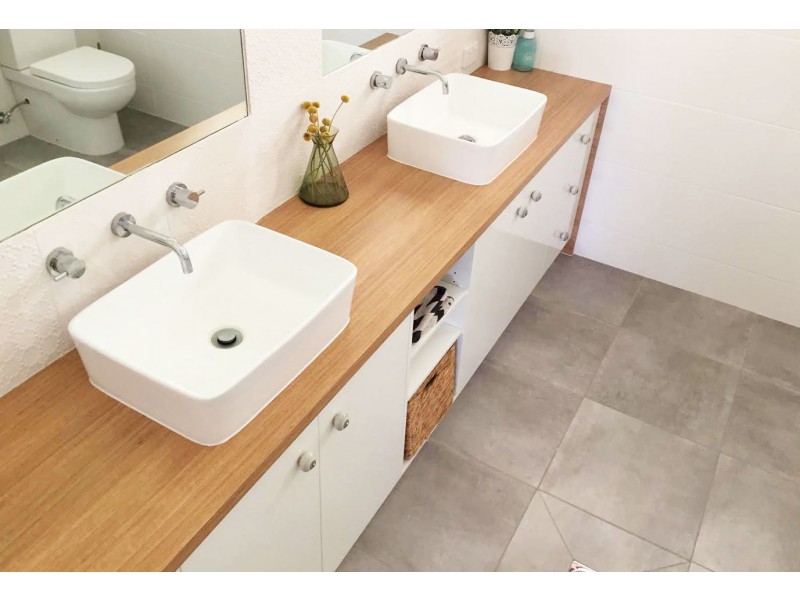 30 Pine View Drive, Tocumwal NSW 2714