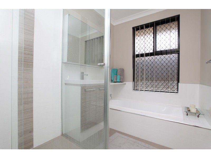 66 Coniston Drive, Ellenbrook WA 6069