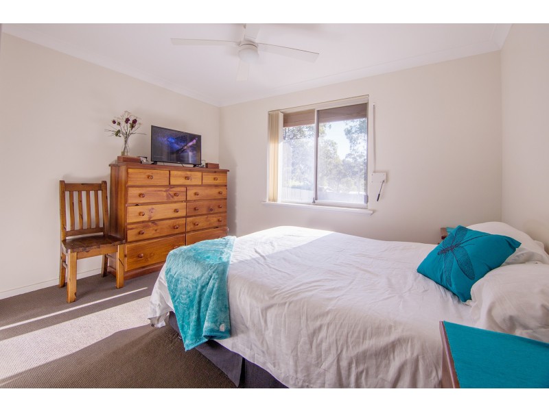 30 Mundaring Weir Rd, Mundaring WA 6073