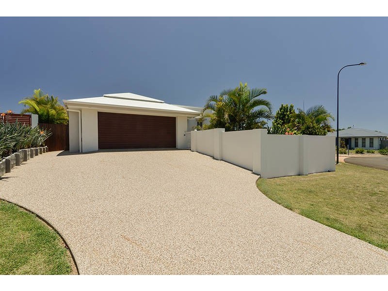1 Hillcrest Court, Bargara QLD 4670