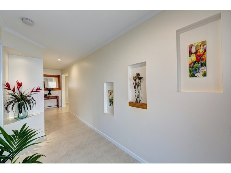 1 Hillcrest Court, Bargara QLD 4670