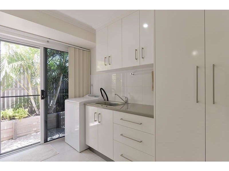 1 Hillcrest Court, Bargara QLD 4670