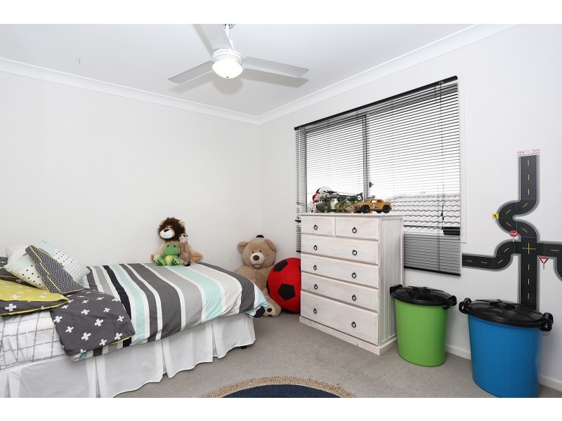 25 Daintree Circuit, North Lakes QLD 4509