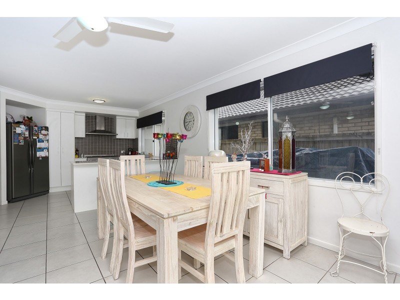 25 Daintree Circuit, North Lakes QLD 4509