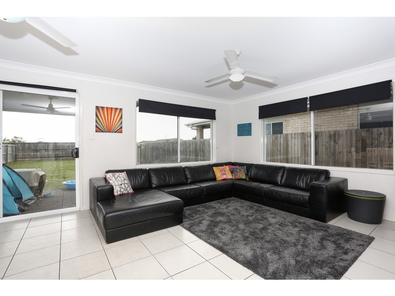 25 Daintree Circuit, North Lakes QLD 4509